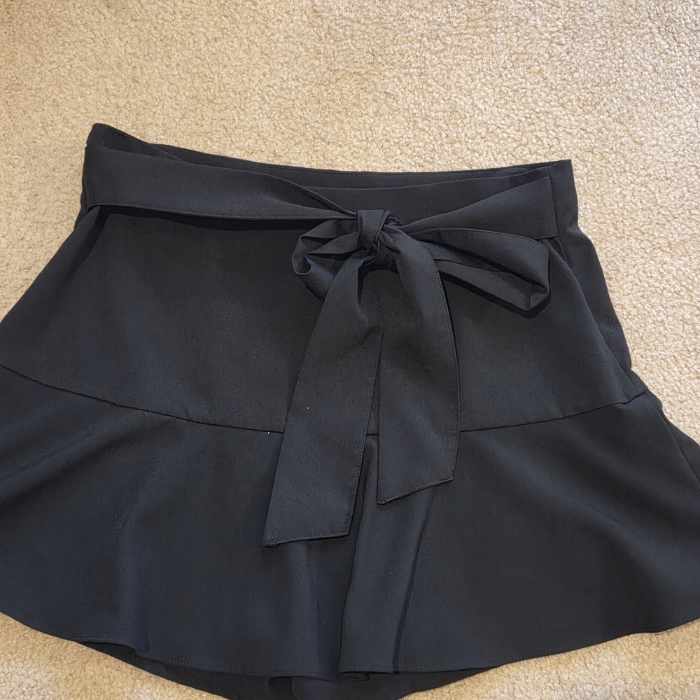Zara Black Mini Skort with Bow